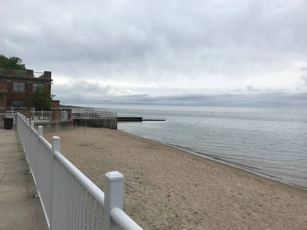 Día Nublado Playa Vacía Largo Del Lago Michigan — Foto de Stock