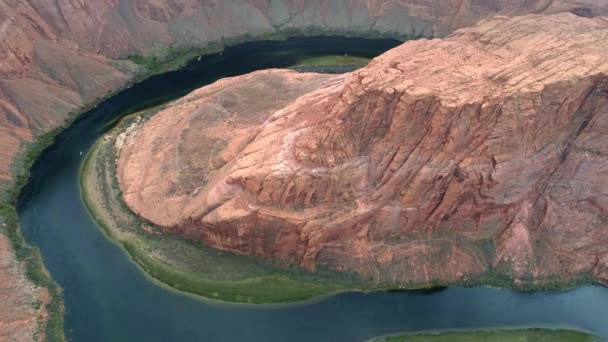 4K vídeo aéreo de drone voando sobre incrível natureza paisagem vermelho ferradura curva — Vídeo de Stock