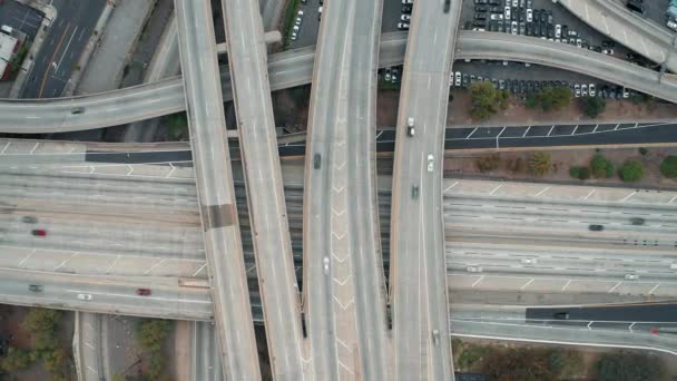 Autopista aérea y cruce de carreteras, puentes en el centro de Los Ángeles — Vídeos de Stock