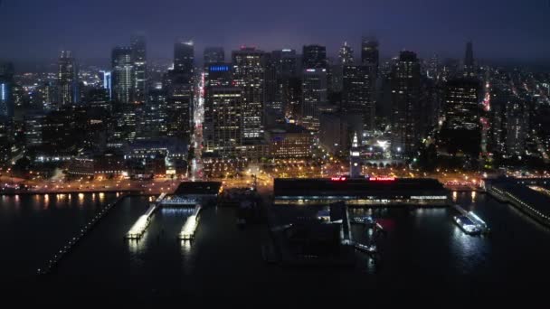 Adembenemend centrum van San Francisco, Californië, Verenigde Staten, 's nachts 4K — Stockvideo