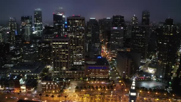 İş başkenti Silikon Vadisi, Amerika Birleşik Devletleri. Gece şehir silüeti — Stok video
