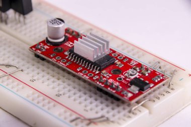 breadboard prototipleme kurulu kırmızı Mikrodenetleyici radyatör