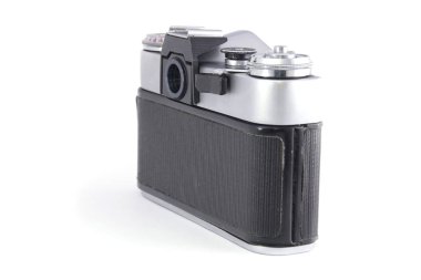 eski film fotoğraf bir buçuk kamerayı beyaz bir arka plan üzerinde. izole.