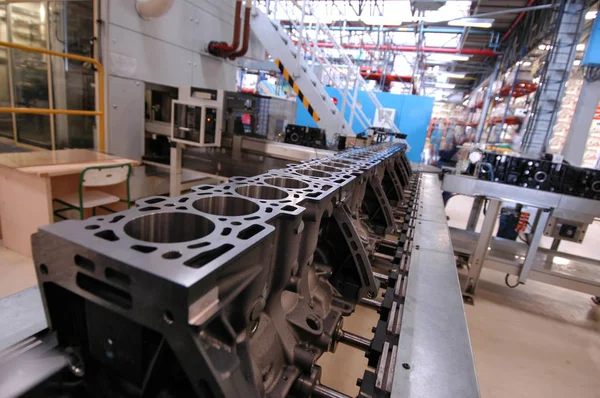 Engine Block Production Assembly Line — Stock Photo, Image