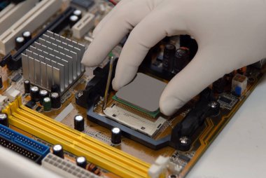 Merkezi işlemci anakart için yükleme