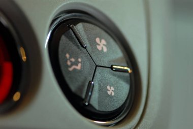 Ana düğme denetimi Klima sistem ına bir araba