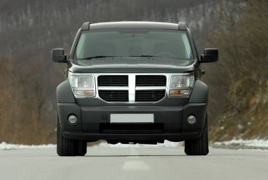 suv araç önden görünümü