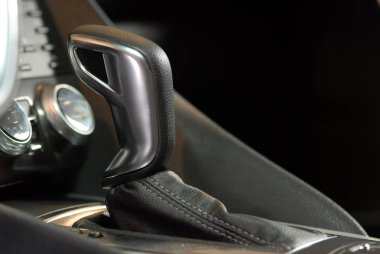 Otomatik vites üst karakter kolu, lüks araba iç