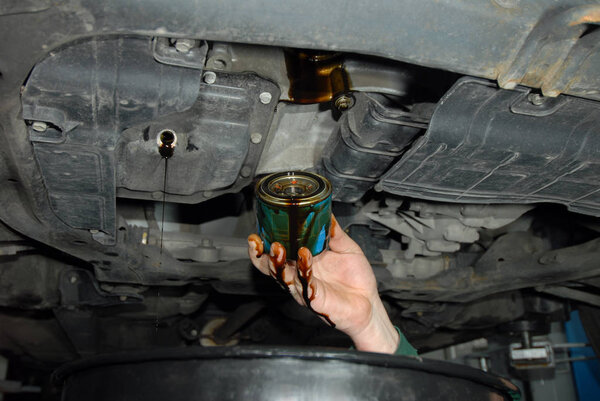 замена фильтра масла
