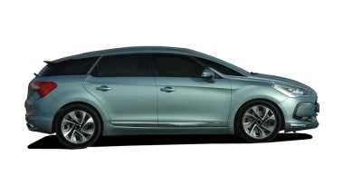 yeşil modern hatchback yan görünüm