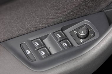 Yan ayna anahtarı ve pencere düğmesi