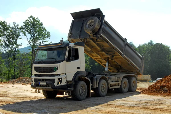 Big Tipper Truck Unloading Land Site — Stock Photo, Image