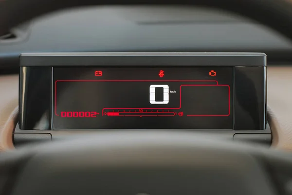 Lcd 数字仪表板与乘用车 — 图库照片