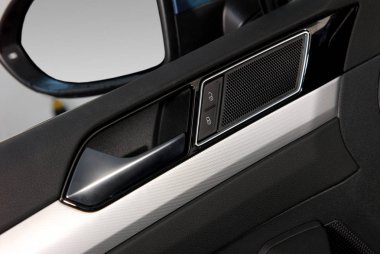 Araba kapı kolları ve merkezi kilit