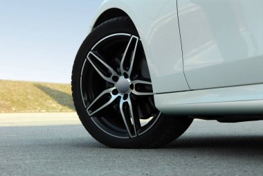 Lastik ve alaşım jant