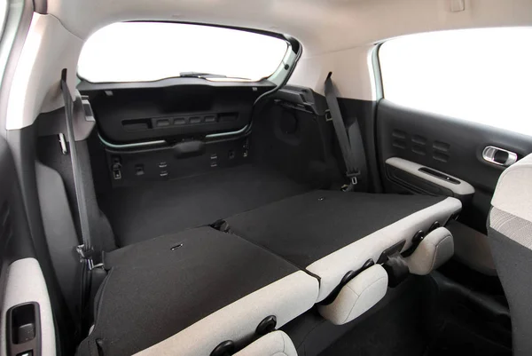 Автомобільний Багажник Складеними Сидіннями — стокове фото