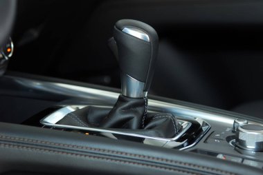 Yolcu vagonunda otomatik seçici kolu