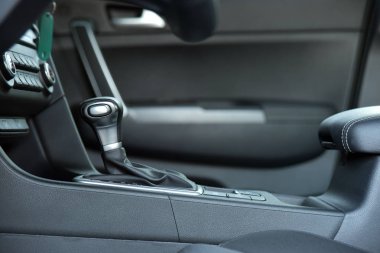 Yolcu vagonunda otomatik seçici kolu