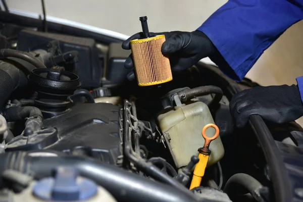 Replacement Car Oil Filter — Stock Photo, Image