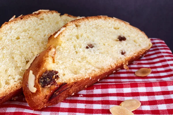 Mazanec Cucina Tradizionale Ceca Pasqua Pasticceria Torta Dolce Con Mandorle — Foto Stock