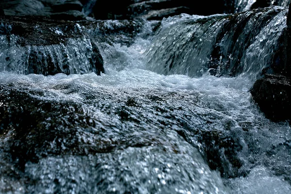 Cascade Rivière Montagne — Photo