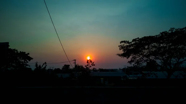 Sole Sta Cadendo Vicino Alla Campagna Della Thailandia — Foto Stock