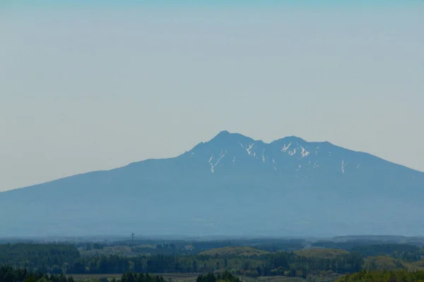 Las Montañas Son Fondo Tierra Lago — Foto de Stock