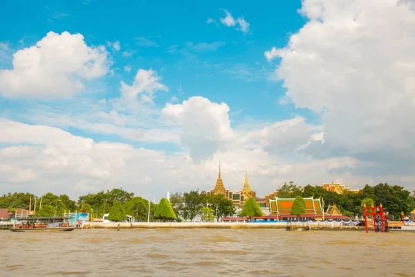 Phra Kaew Tapınağı ve Tayland Kraliyet Sarayı
