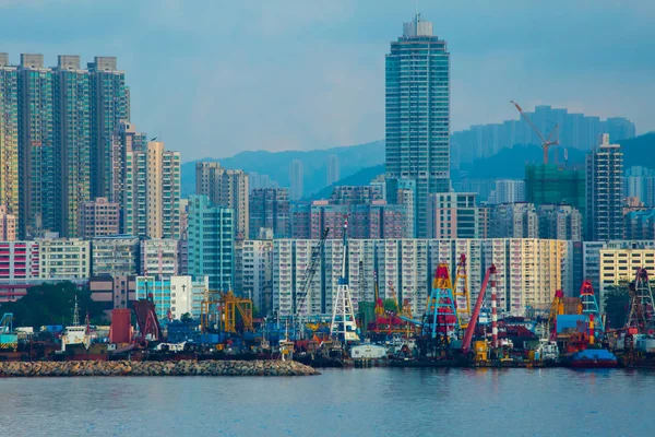Hong Kong şehir silüeti, Çin gün doğuşunda