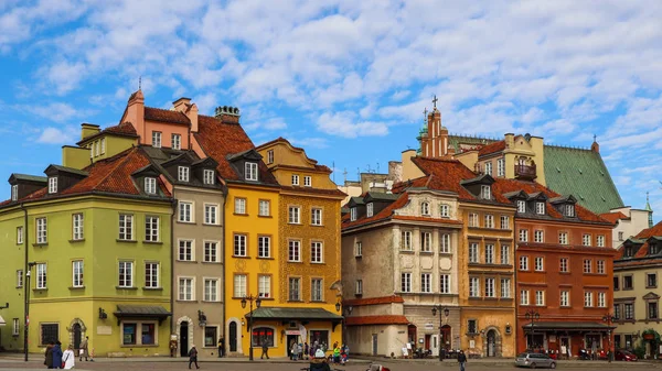 Warszawa / Polen - 27 februari 2019: Castle Square och historiska — Stockfoto