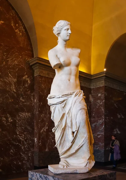 パリ/フランス - 4月04 2019。ヴィーナス・デ・ミロ、古代ギリシアのスタ — ストック写真