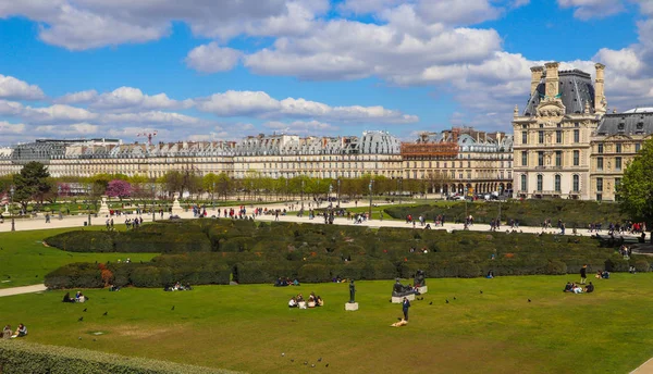 Paris / France - April 04 2019. The Louvre Palace, the labyrinth — Stock Photo, Image