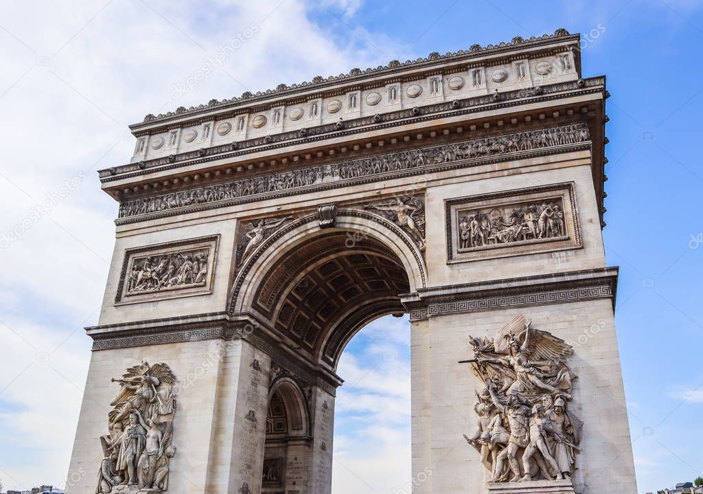 Arch of Triumph ( Arc de Triomphe ), Champs-Elysees in Paris Fra
