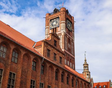Torun, Pol Eski Belediye Binası (Ratusz Staromiejski) Saat Kulesi