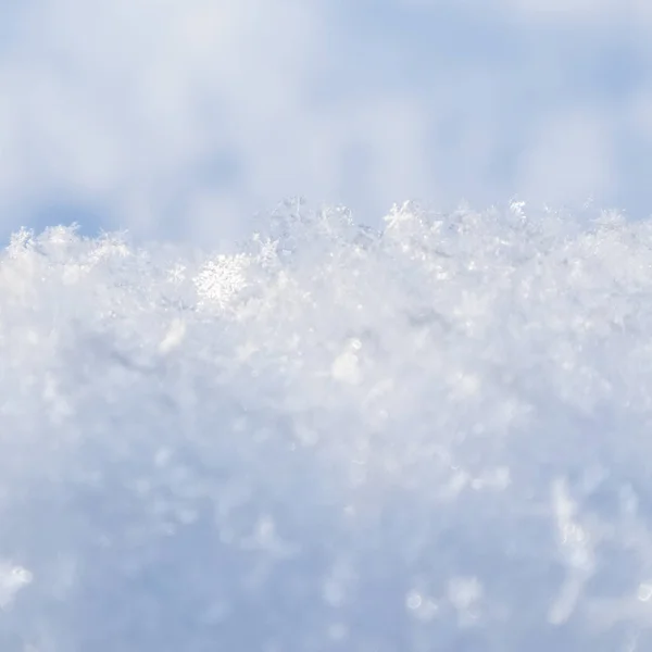 Ιστορικό φρέσκου χιονιού. Φυσικό χειμερινό υπόβαθρο. Χιονάτη — Φωτογραφία Αρχείου