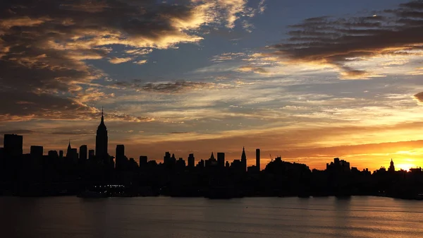 New Yorks Skyline Med Urban Skyskrapor Sunset — Stockfoto