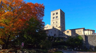 Dubai, Birleşik Arap Emirlikleri - Nisan, 2018: Dubai şehir silüetinin geceleri. En uzun otel dünyanın Gevora. Sheikh zayed road. Lüks seyahat. -Görüntü