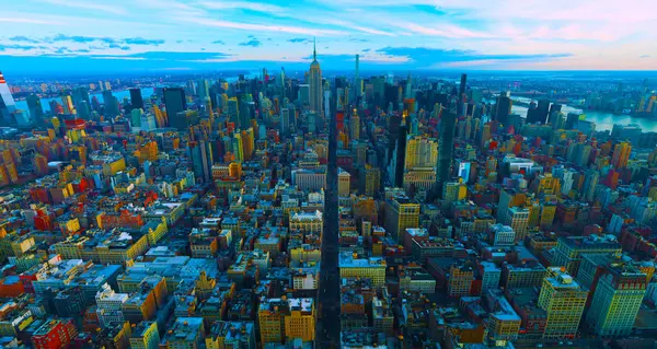 New York City Manhattan şehir merkezi havadan görünümü 2019 ABD