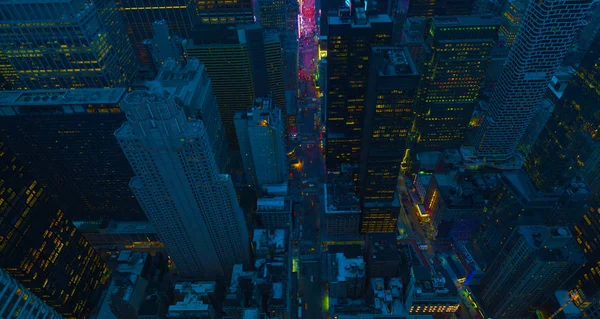 New York City Streets på natten. Flygvy till Manhattan Downtown Crossing. Amerika tema. Stort äpple tema. USA. — Stockfoto