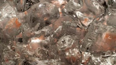  Dramatik Slow Motion Macro shot 'ı 1000 fps' lik buzlu viski bardağına dökülüyor. Buzlu nefis kola..