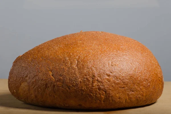 Rund krispigt bröd — Stockfoto