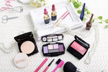 Makyaj için dekoratif kozmetik