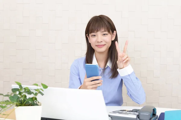 Business Woman Enjoying Success — Stock Photo, Image