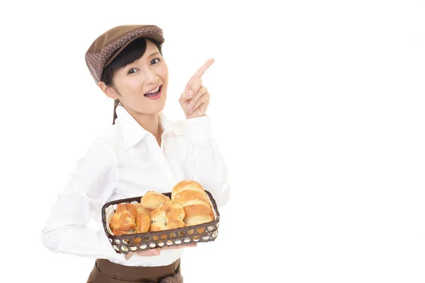 Panadero Femenino Trabajando Una Panadería — Foto de Stock