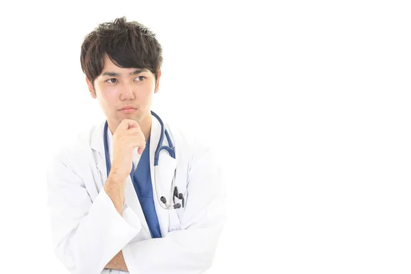 Besorgte Asiatische Arzt Isoliert Auf Weißem Hintergrund — Stockfoto