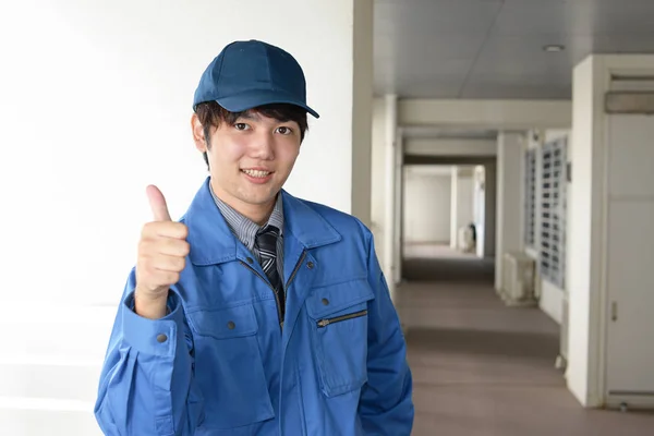 Asiático Trabajador Disfrutando Éxito — Foto de Stock