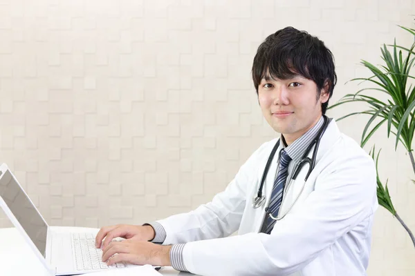 Doctor Working Laptop Computer — Stock Photo, Image