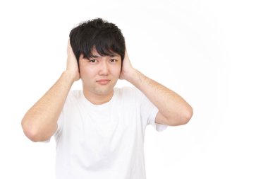 Kulakları tutan adam