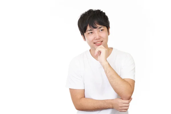 白地に孤立した笑顔のアジア人男性 — ストック写真