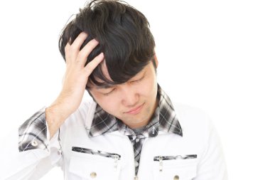 Beyaz arka plan üzerinde izole hayal kırıklığına Asyalı adam